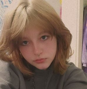 Meet your Posher, Hayley